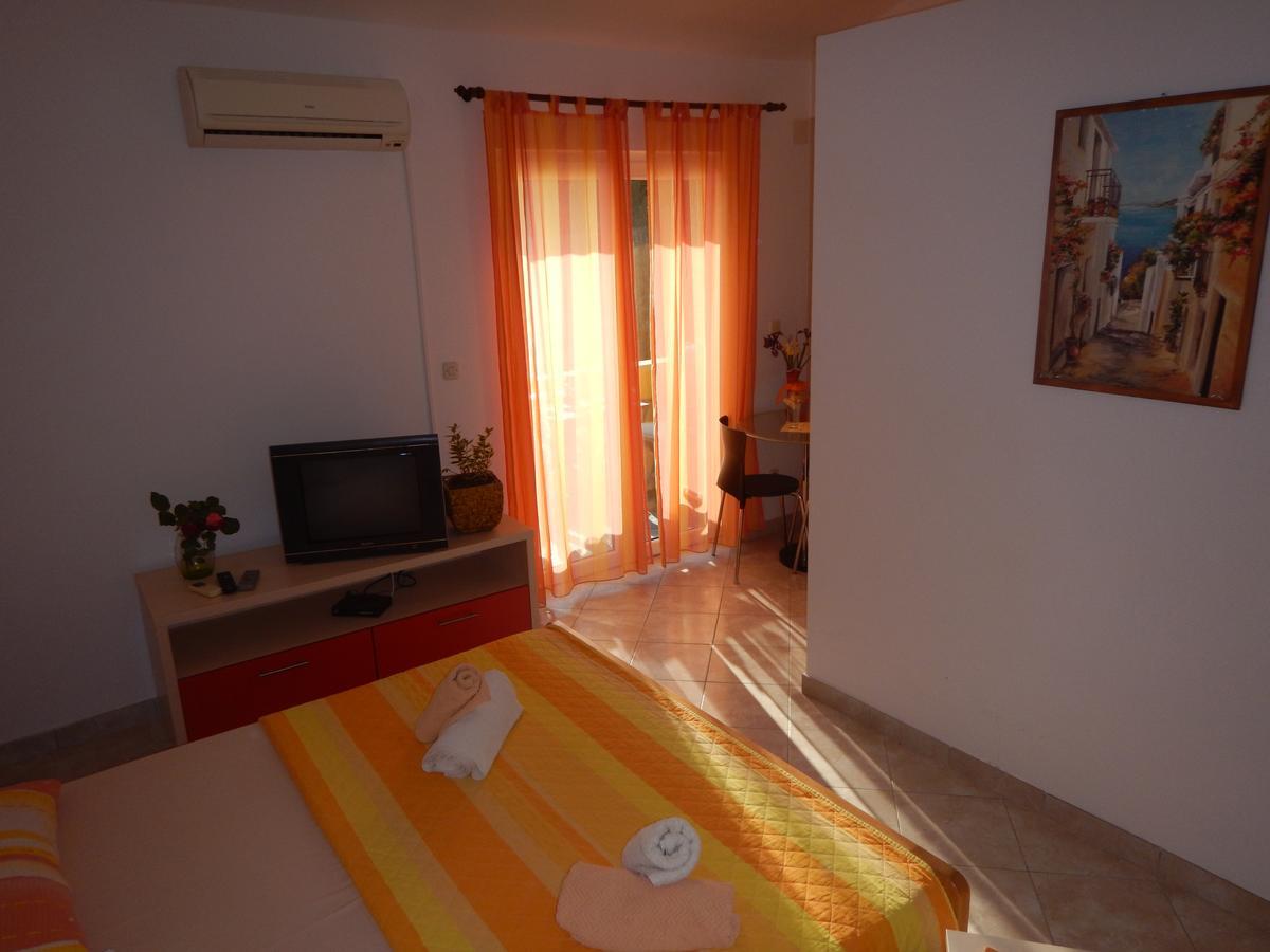 Apartments Val'S Osljak Preko Kültér fotó